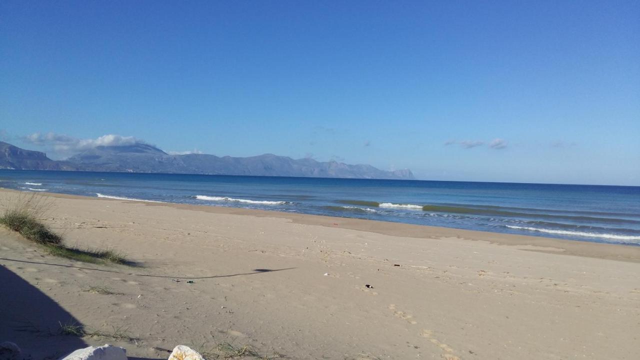 Doride Appartamento Sulla Spiaggia Balestrate Eksteriør bilde